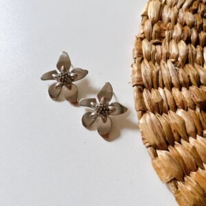 Brinco flor grande
