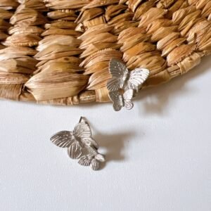 Mini brinco borboletas prateado