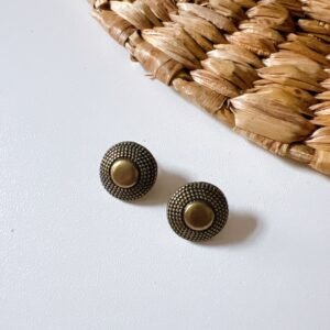 Mini brinco meia  bola em metal ouro velho